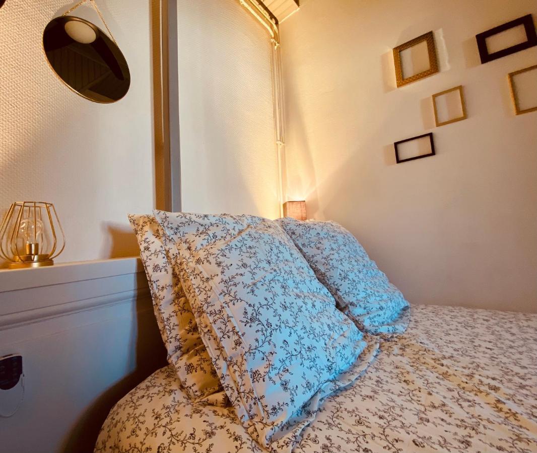 Under Roof * Clermont-Ferrand